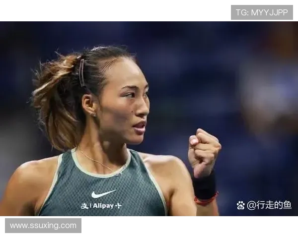 身体壮实郑钦文击溃对手致谢球迷